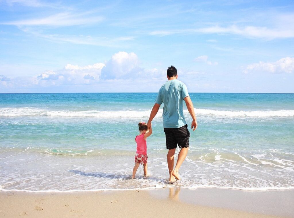 123rf little girl beach photography